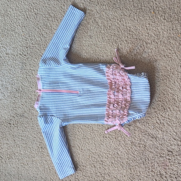 Ruffle Butts Seersucker Long Sleeve Rash Guard Periwinkle Blue Pink Size 6-12 M - Picture 8 of 8